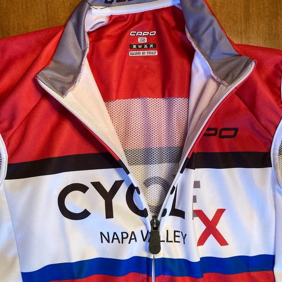 NWT sleeveless bicycle jersey - Picture 3 of 9